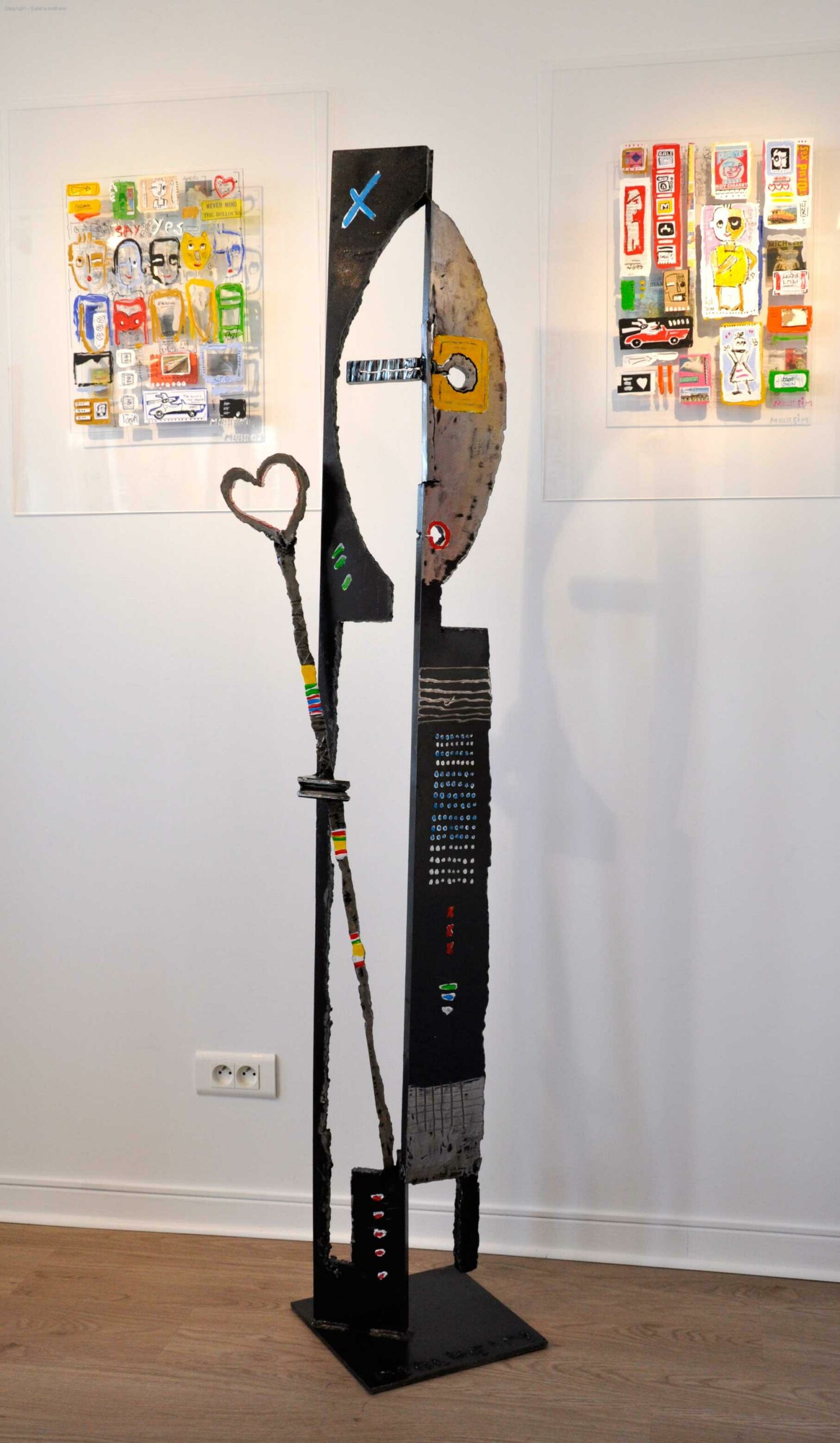 Love tits - Sculpture en acier peint - Hauteur 180 cm