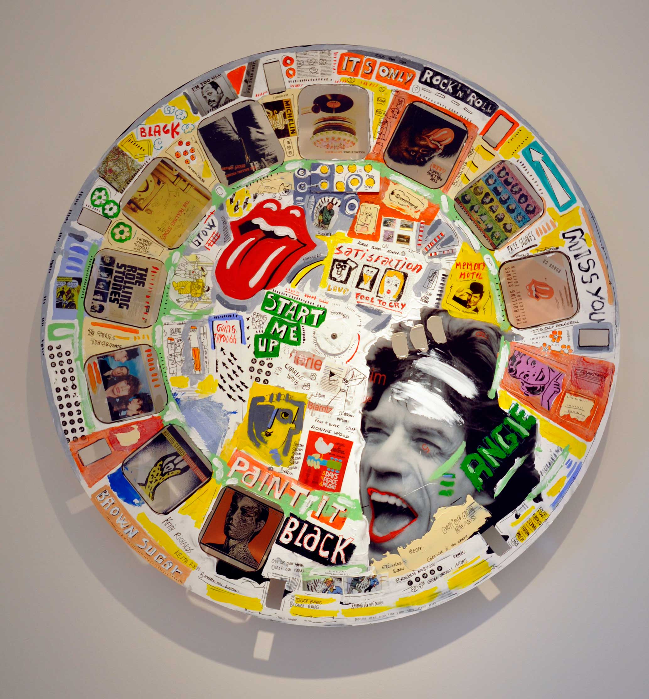 Master view "Angie " - Technique mixte sur plexi - Disque qui tourne - Diamètre 100cm