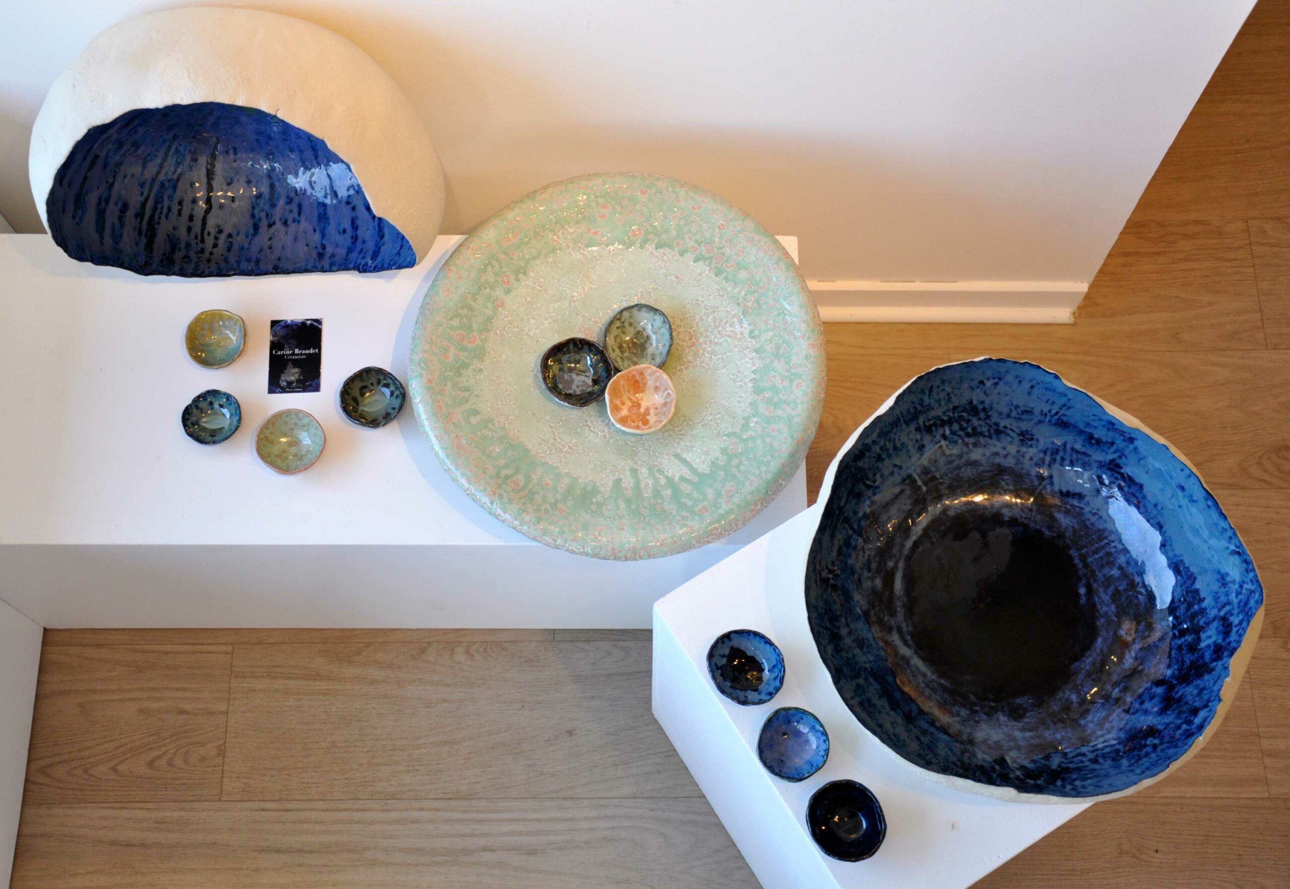 Vue d'ensemble avec échantillons d'émaux