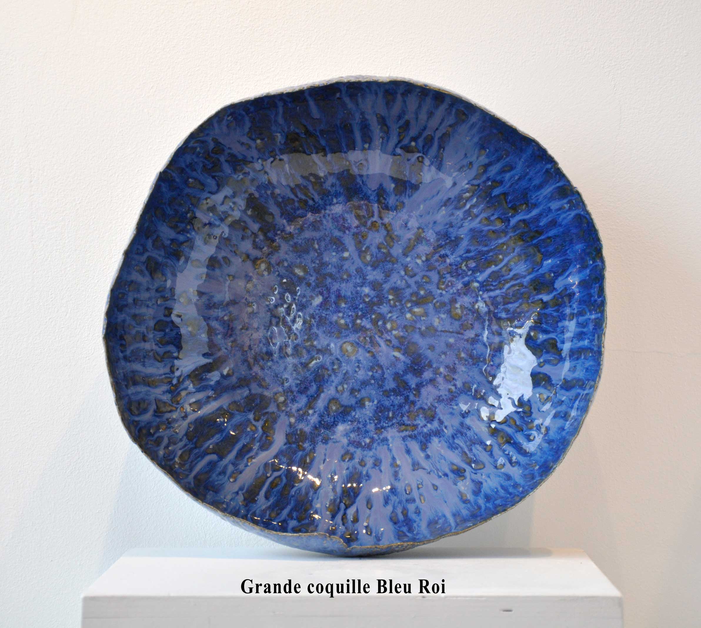 Grande Coquille Bleu Roi - Pièce unique en céramique - L 37 cm x P 35 cm x h 15 cm
