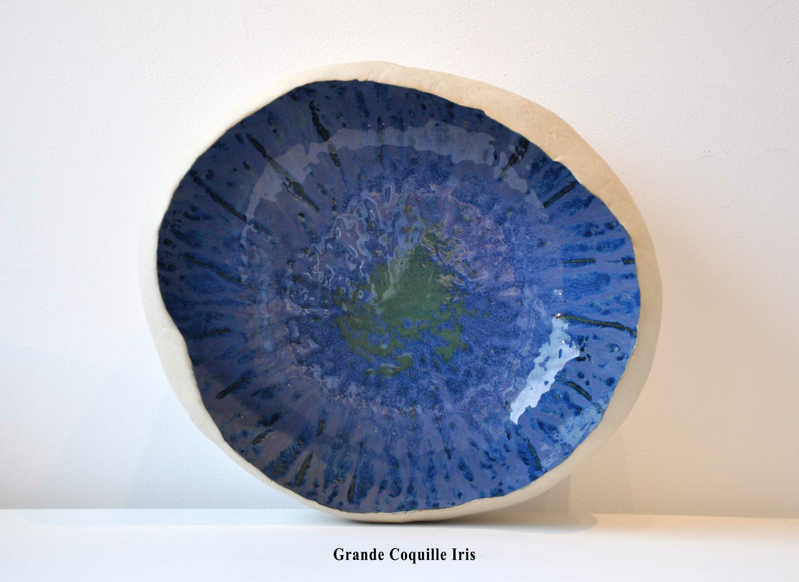 Grande Coquille Iris - Pièce unique en céramique - L 39 cm x P 35 cm x h 20 cm
