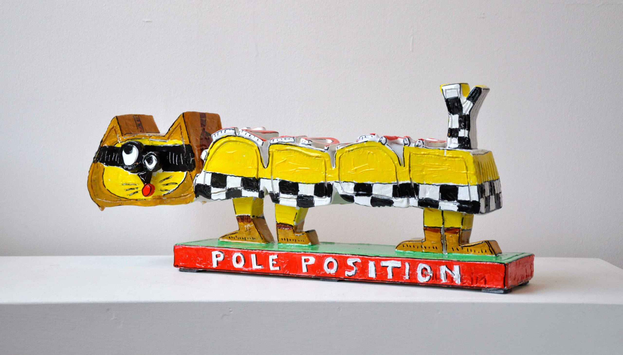 Yellow Cat - Sculpture en céramique - Hauteur 16,50 cm x Longueur 47 cm x P 5,50 cm -