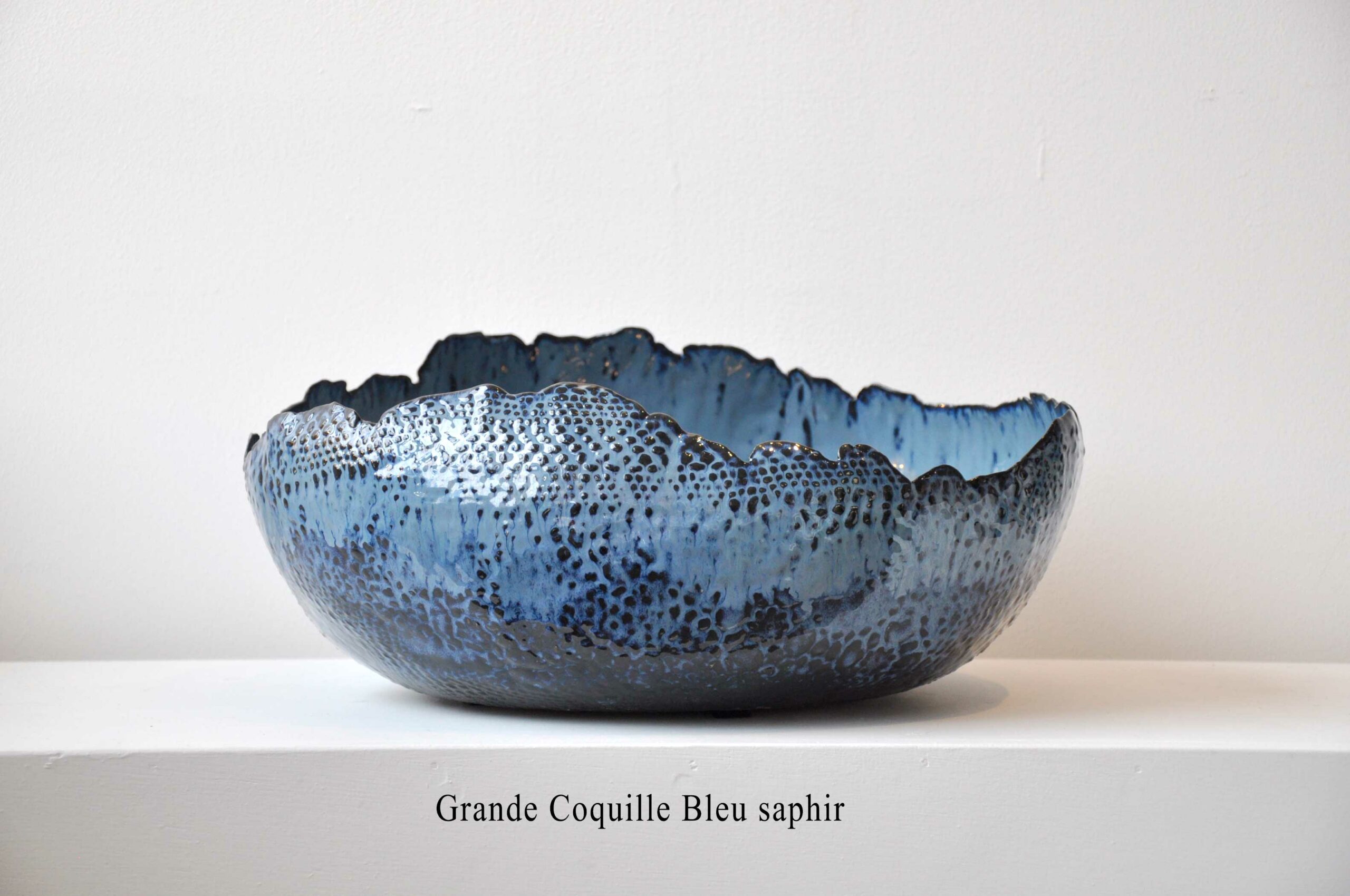 Grande Coquille " BLEU SAPHIR "- Pièce unique en céramique - L 38 cm x P 34 cm x h 17 cm