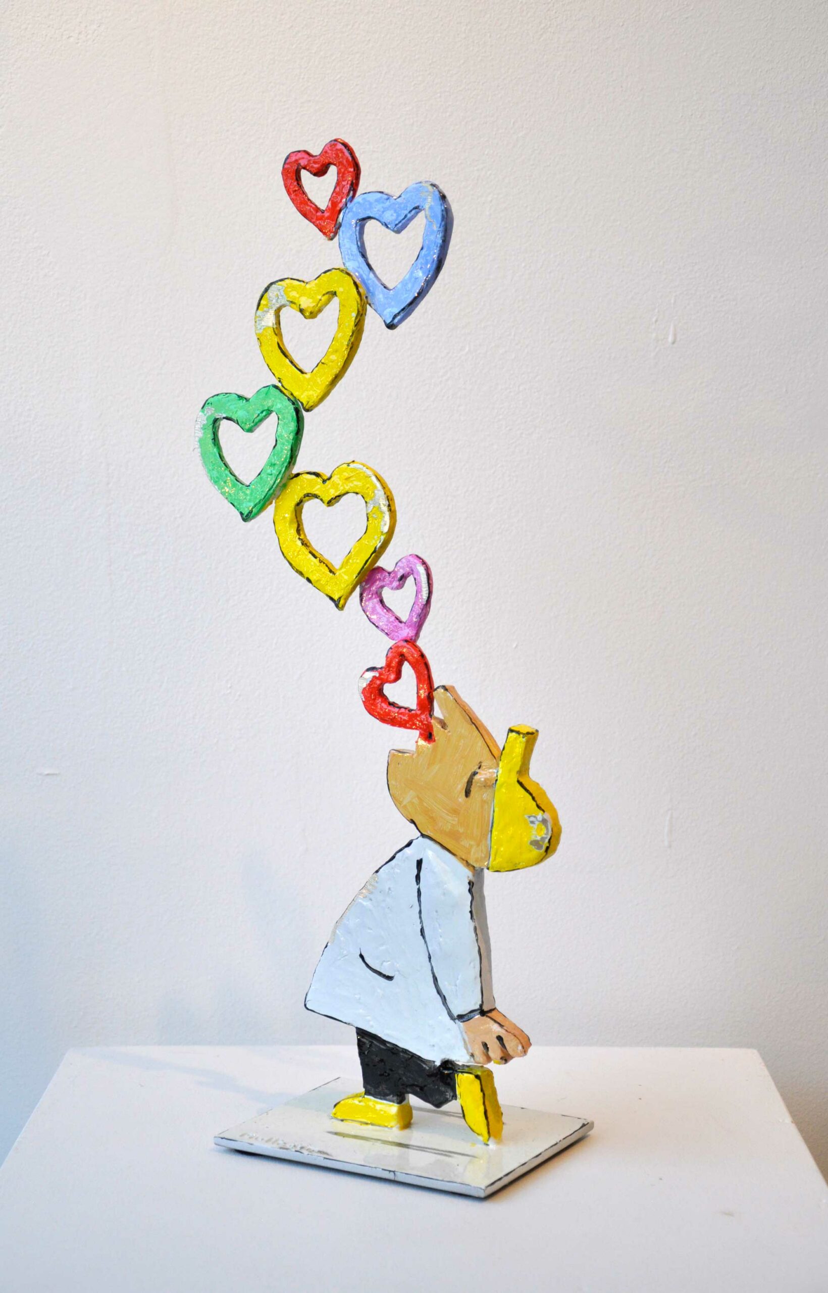 " Le souffleur de cœurs " - Sculpture en bronze peint -Pièce unique de part ses motifs et couleurs - H 44 cm x L 18 cm x P 10 cm