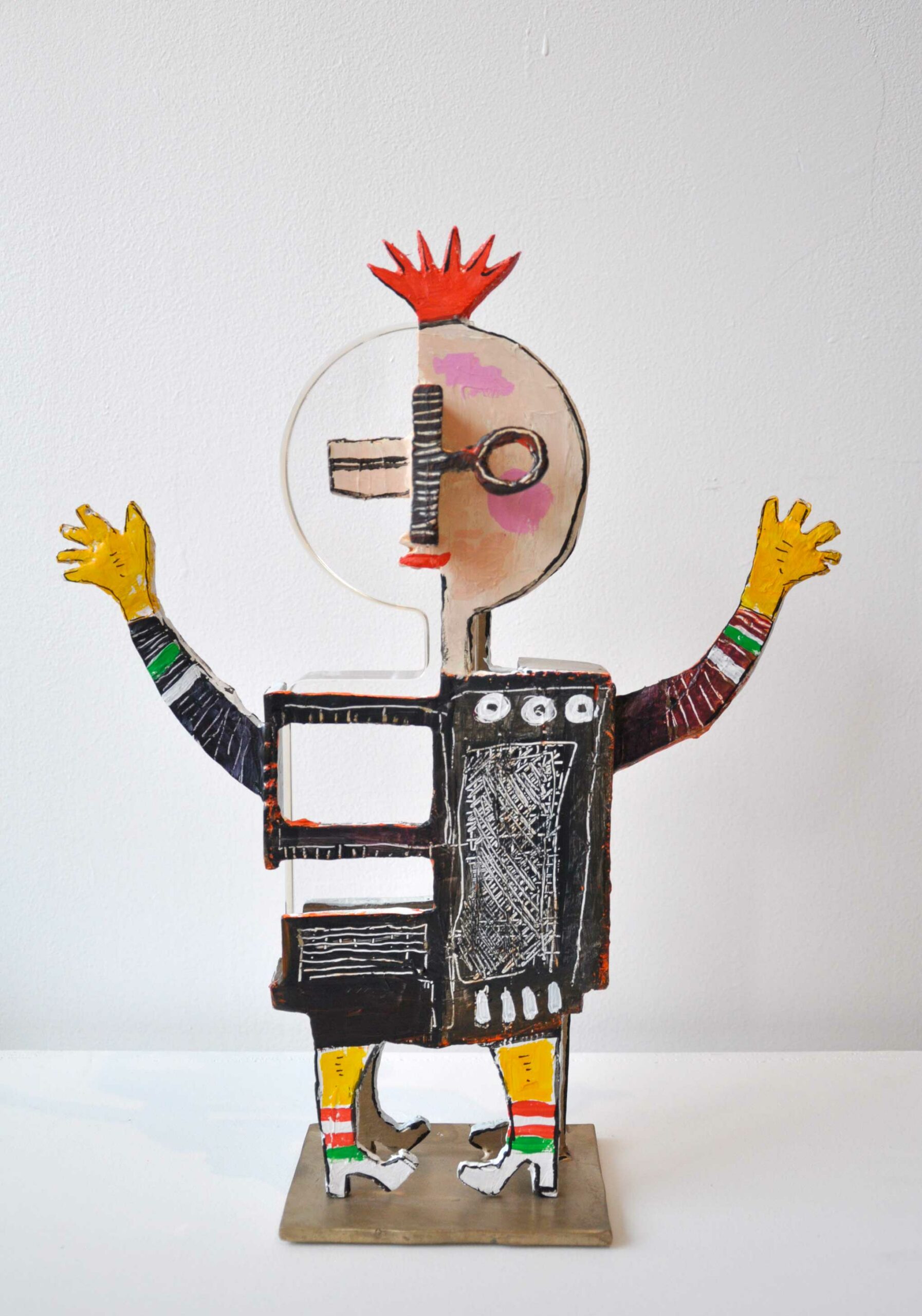 " Bienvenue " - Sculpture en bronze peint + plexi - Pièce unique - Hauteur 38 cm