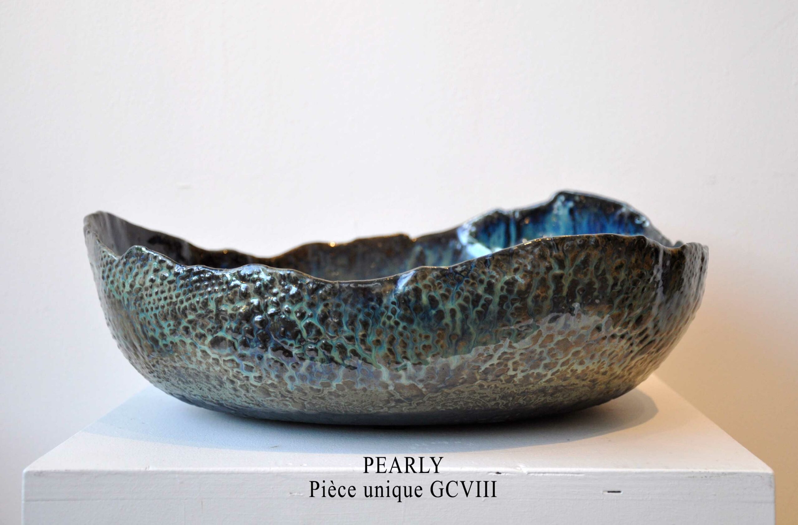 Grande Coquille " PEARLY "- Pièce unique en céramique - L 37 cm x P 35 cm x h 14 cm