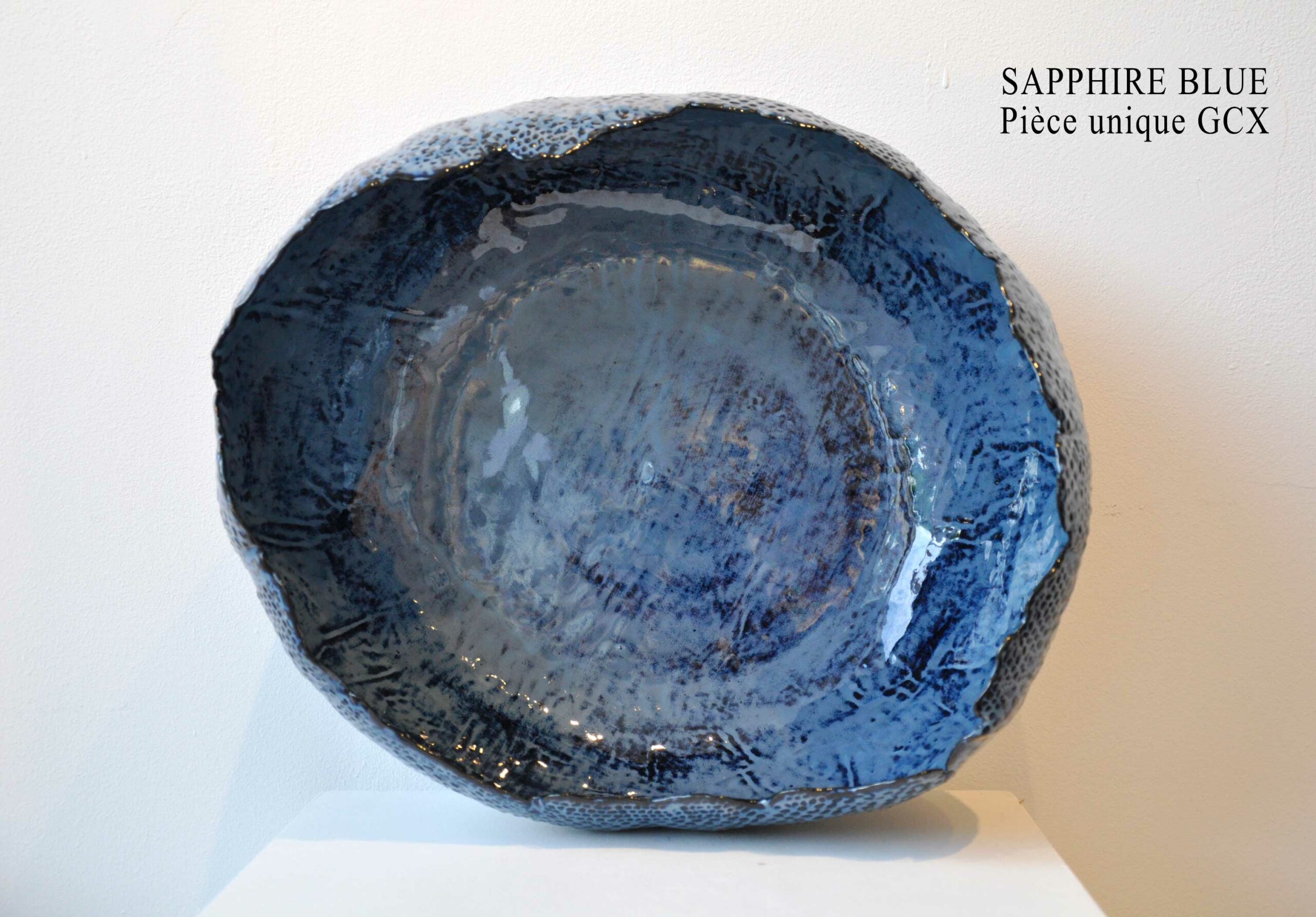 Grande Coquille " SAPPHIRE BLUE "- Pièce unique en céramique - L 39 cm x P 34 cm x h 20 cm